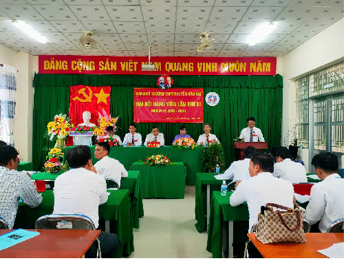 TRƯỜNG THPT NGUYỄN VĂN HAI ĐẠI HỘI ĐẢNG BỘ LẦN THỨ III-NHIỆM KỲ 2025-2030