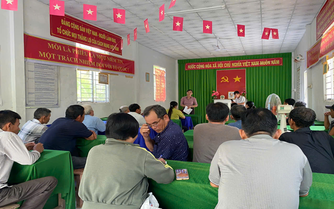 Hội Nông dân xã Bình Phú đẩy mạnh 
tuyên truyền, phổ biến giáo dục pháp luật cho hội viên nông dân 
