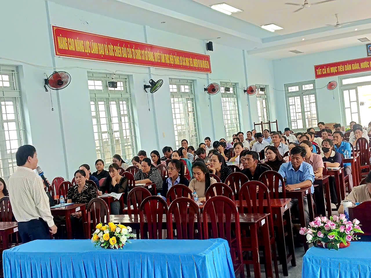 Trang bị kỹ năng sơ cấp cứu phòng chống tai nạn thương tích và chăm sóc sức khỏe học đường tại xã Bình Phú