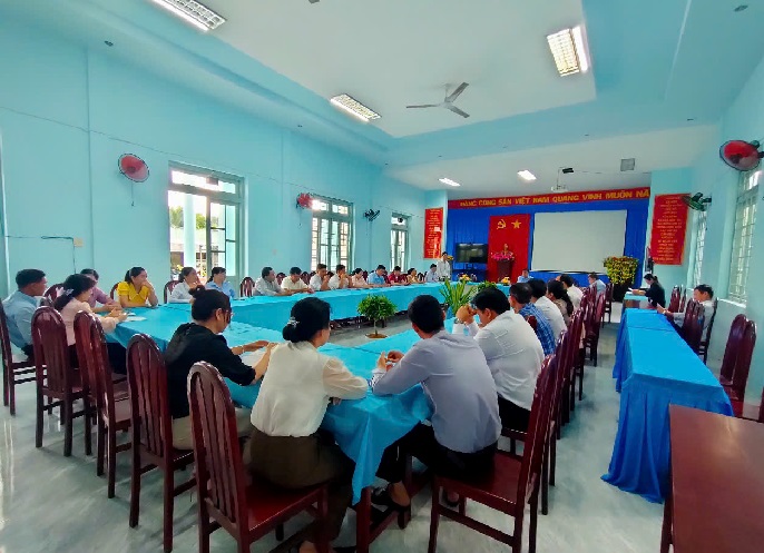 Bình Phú công bố quyết định thành lập Chi bộ, Đảng bộ cơ sở trực thuộc